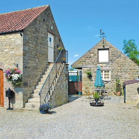 Highfield Barn Villa Coulton Kültér fotó